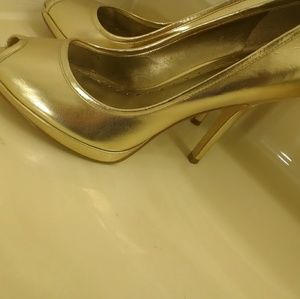 BCBGirls High Heel Platform Pumps Gold Size 8